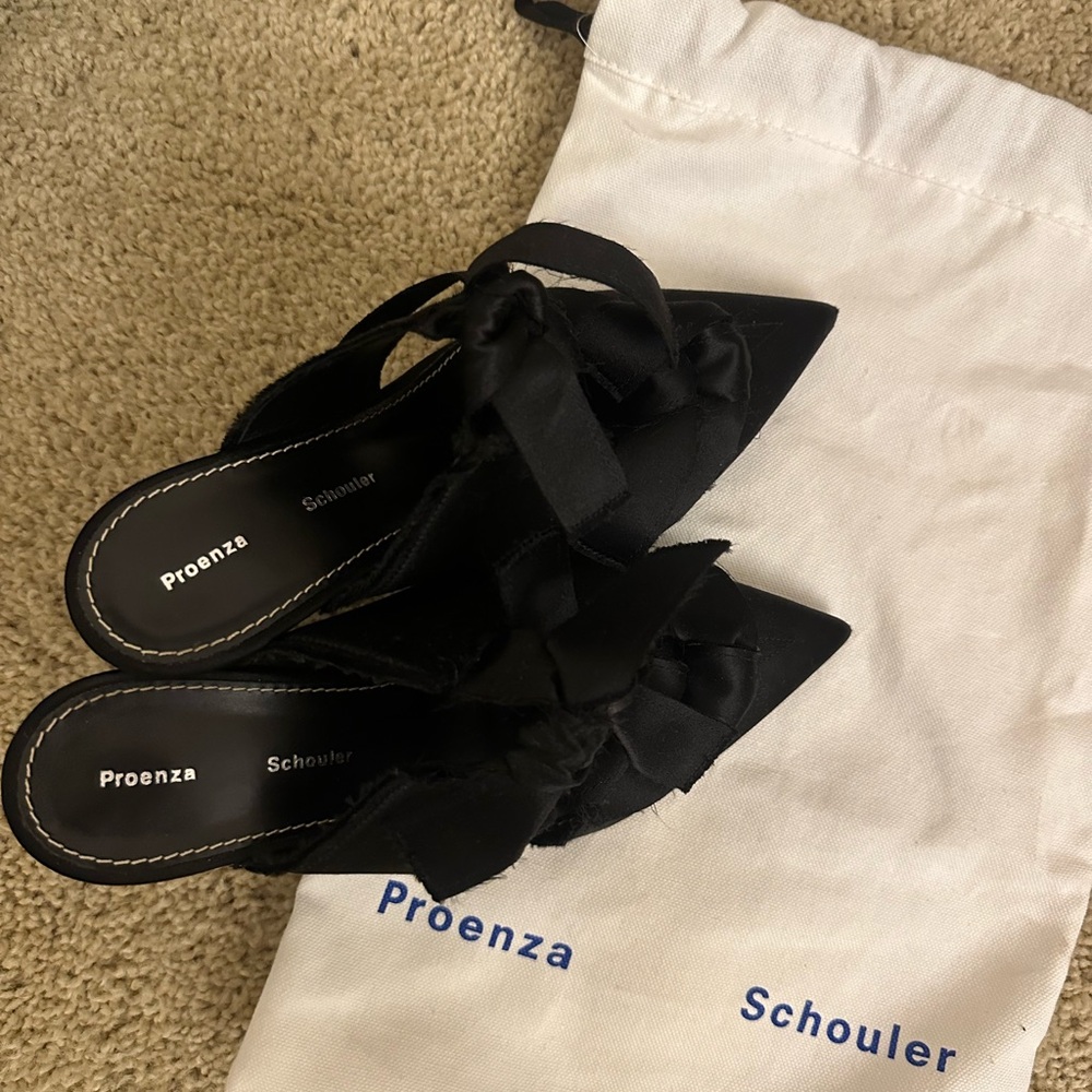 Proenza Schouler Black heels with Decorative Bow